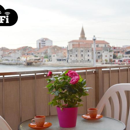 Apartment Riva Sea View Умаг Экстерьер фото